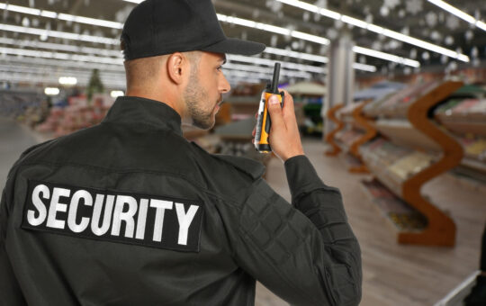 AVM Özel Güvenlik Görevlisi Olmak Zor Mu?